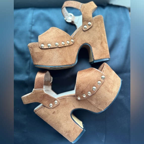 Truffle Collection Cognac Suede Platform(6.5) - Picture 6 of 8